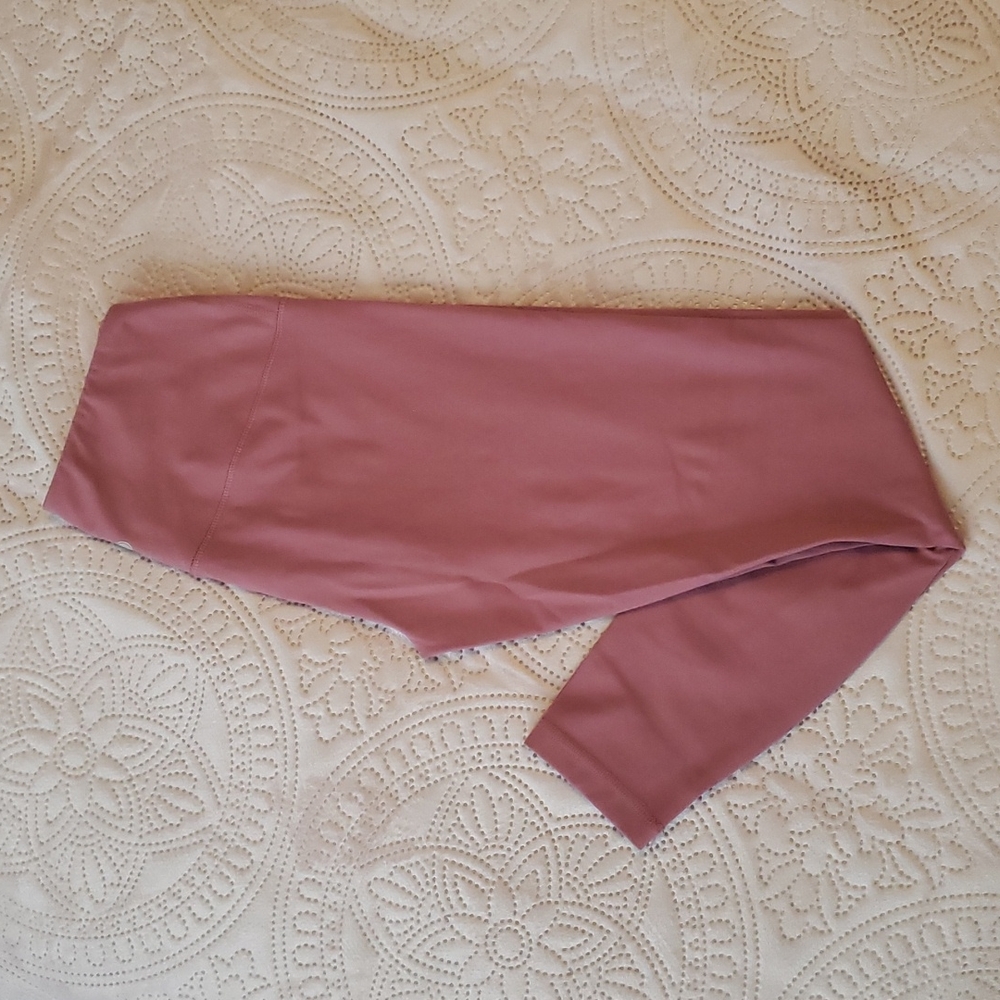 Yogalicious Lux Capri Leggings